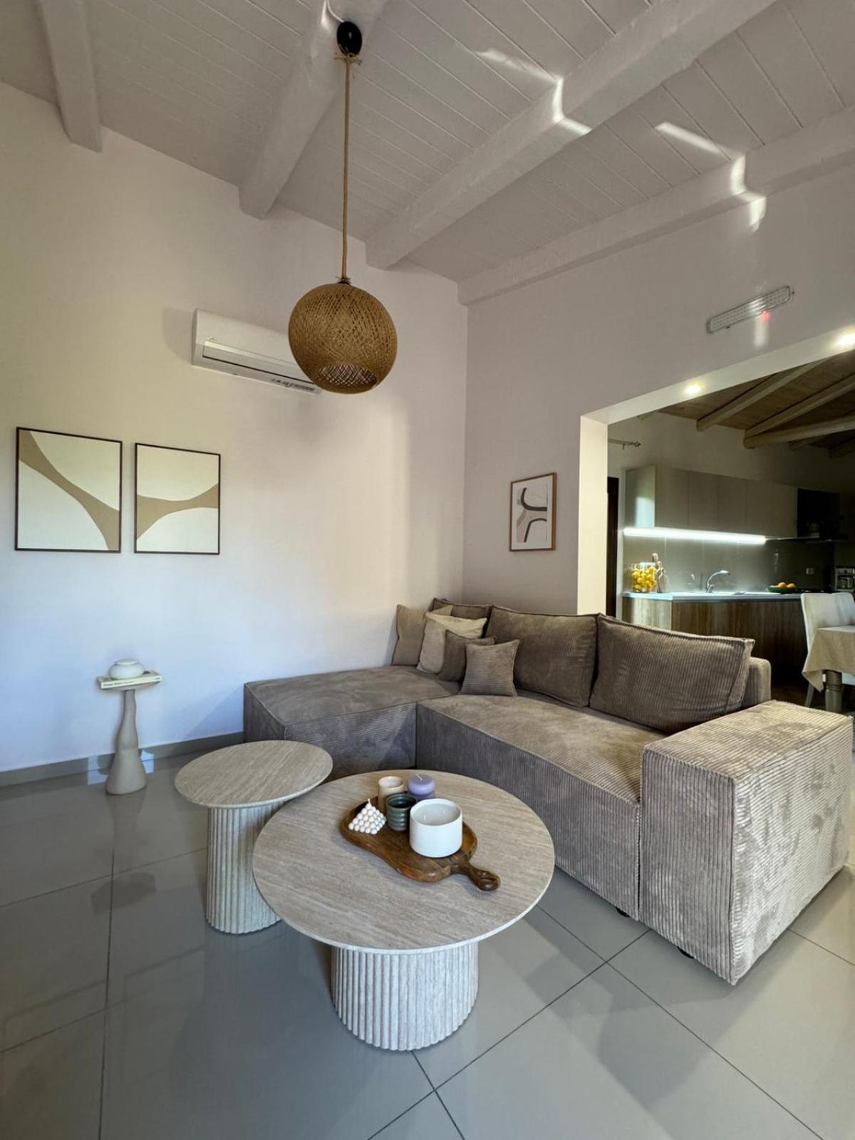 Villa Aspasia With Private Jacuzzi - Oasis Resort Kokkinos Pyrgos Eksteriør billede