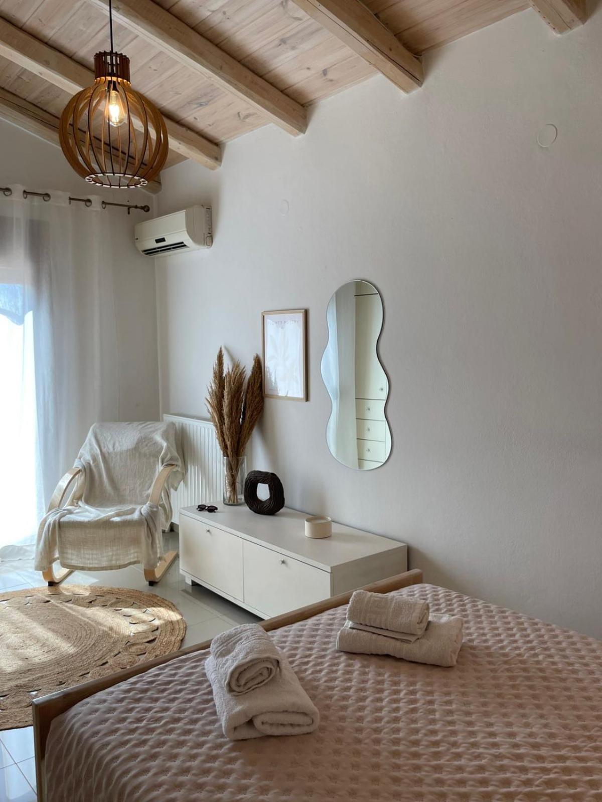 Villa Aspasia With Private Jacuzzi - Oasis Resort Kokkinos Pyrgos Eksteriør billede