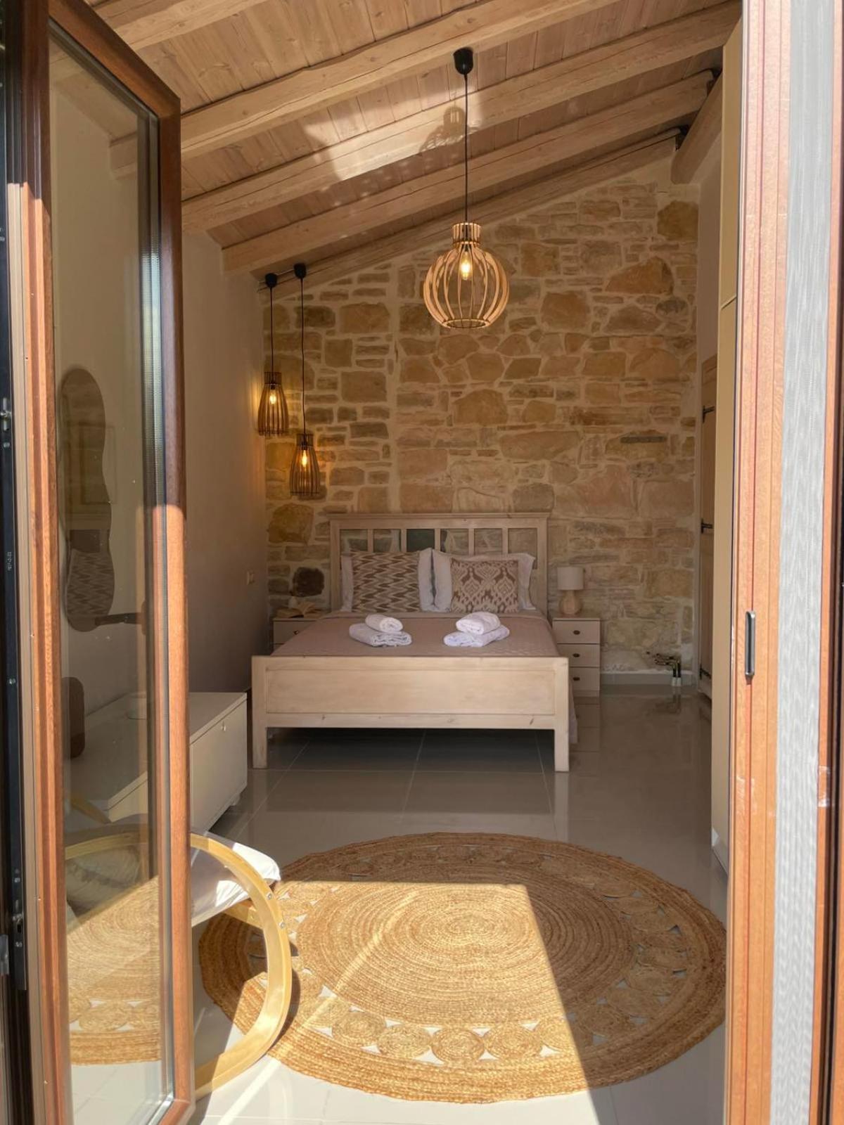 Villa Aspasia With Private Jacuzzi - Oasis Resort Kokkinos Pyrgos Eksteriør billede